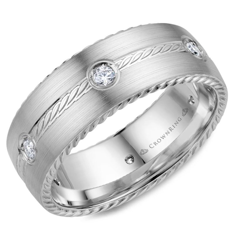 CrownRing Wedding band with rope details and diamonds