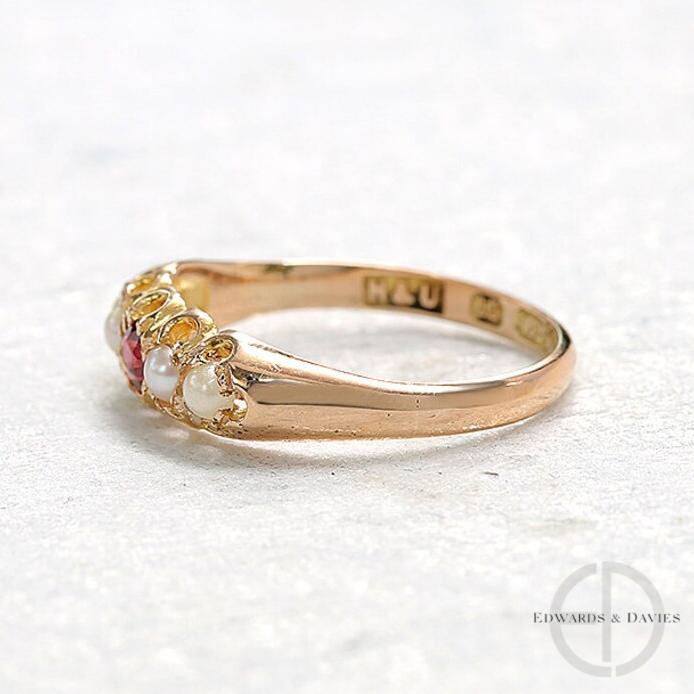 an00071 vintage estate yellow gold ruby pearl band ring
