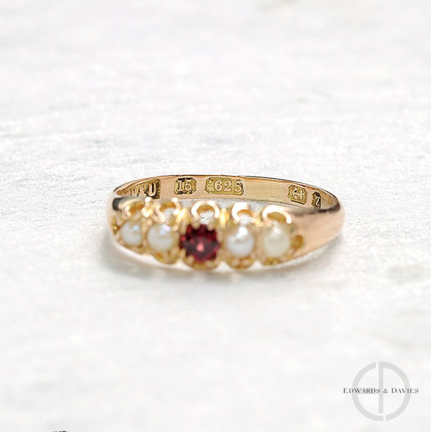 an00071 vintage estate yellow gold ruby pearl band ring