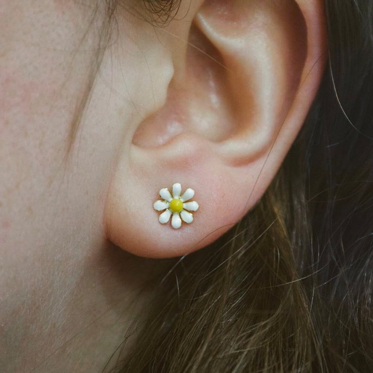 sterling silver daisy flower enamel stud earring