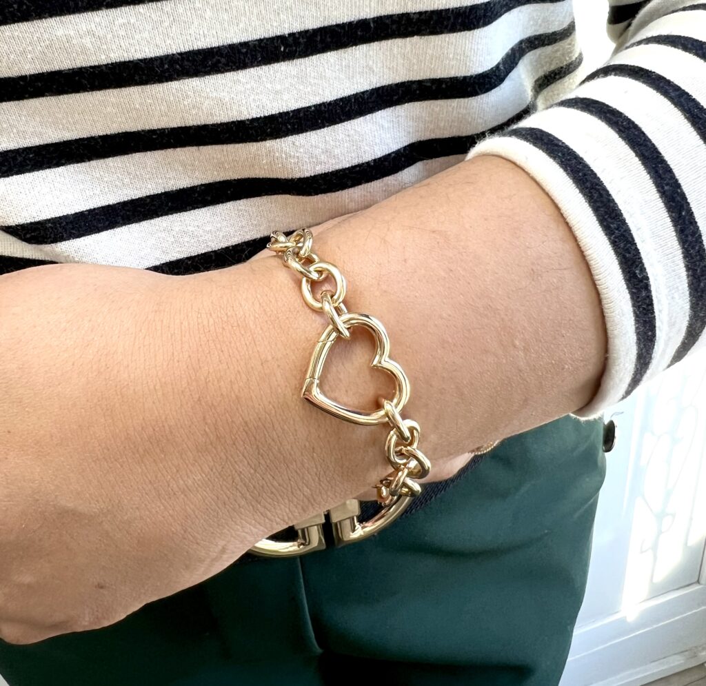 BR00356 Tiffany & Co yellow gold heart link bracelet