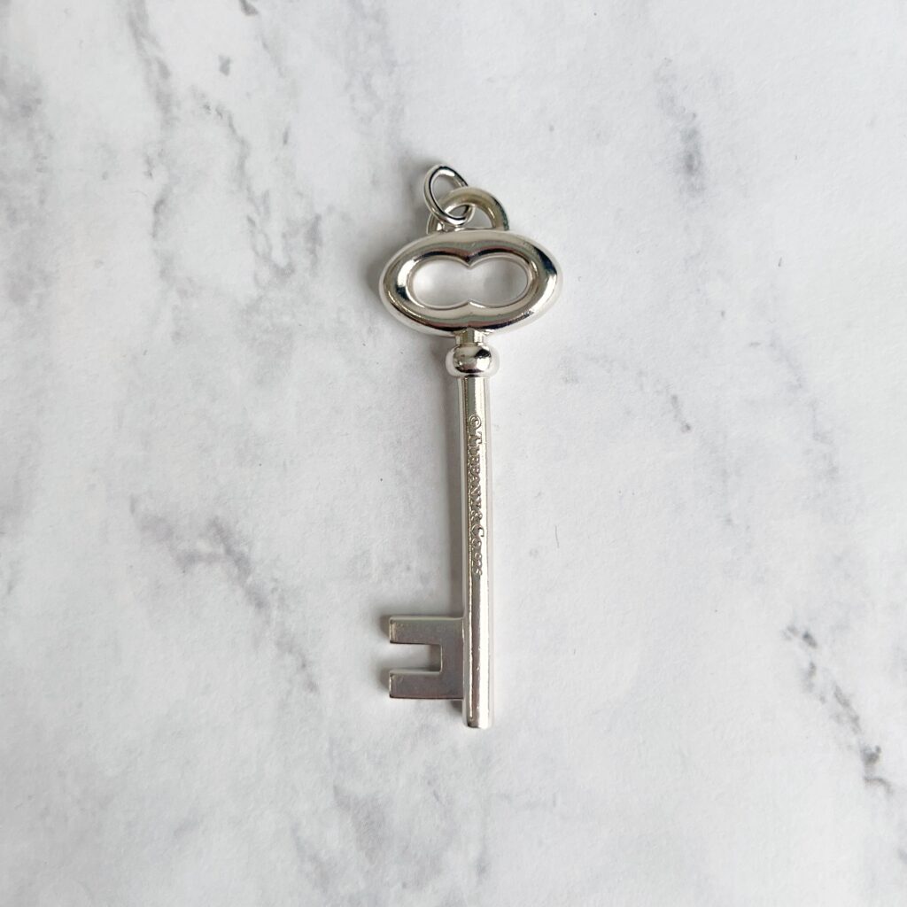 PD00662 Tiffany & co sterling silver key charm pendant back