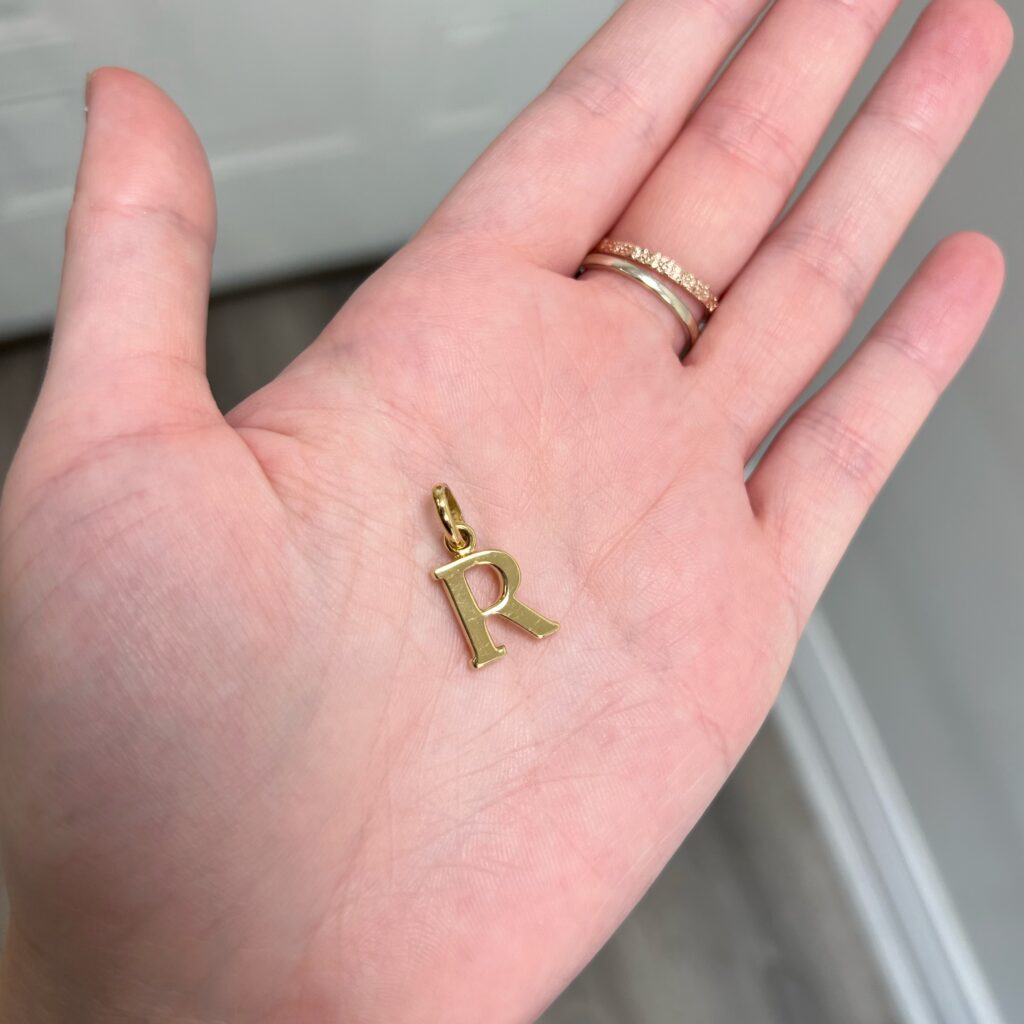 links of London 18k gold letter R initial pendant