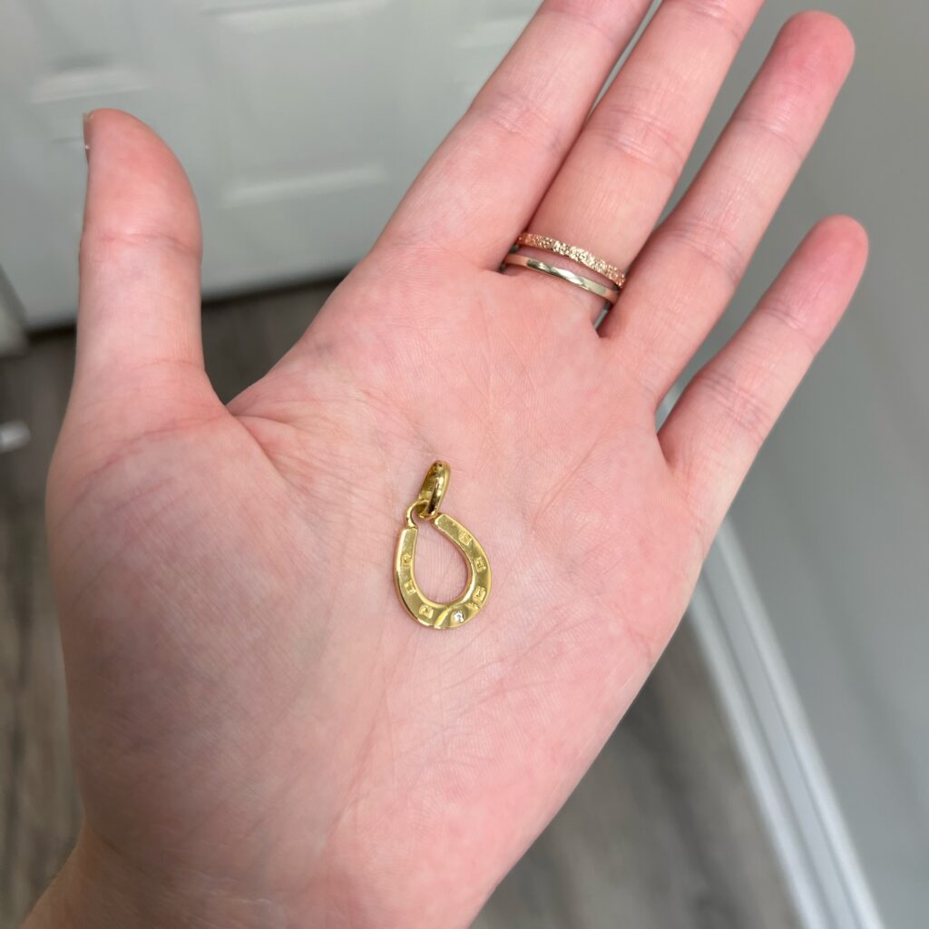 links of London 18k gold horseshoe pendant charm