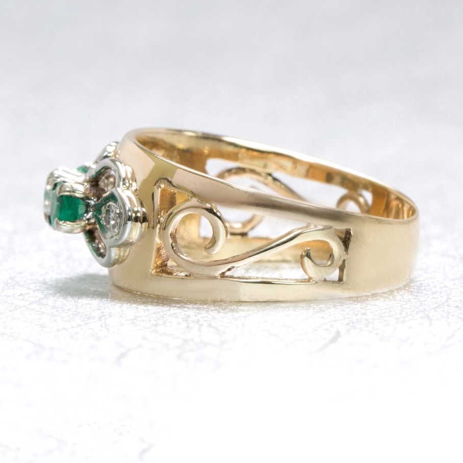 AN00307 Vintage Diamond and Emerald Filigree Ring