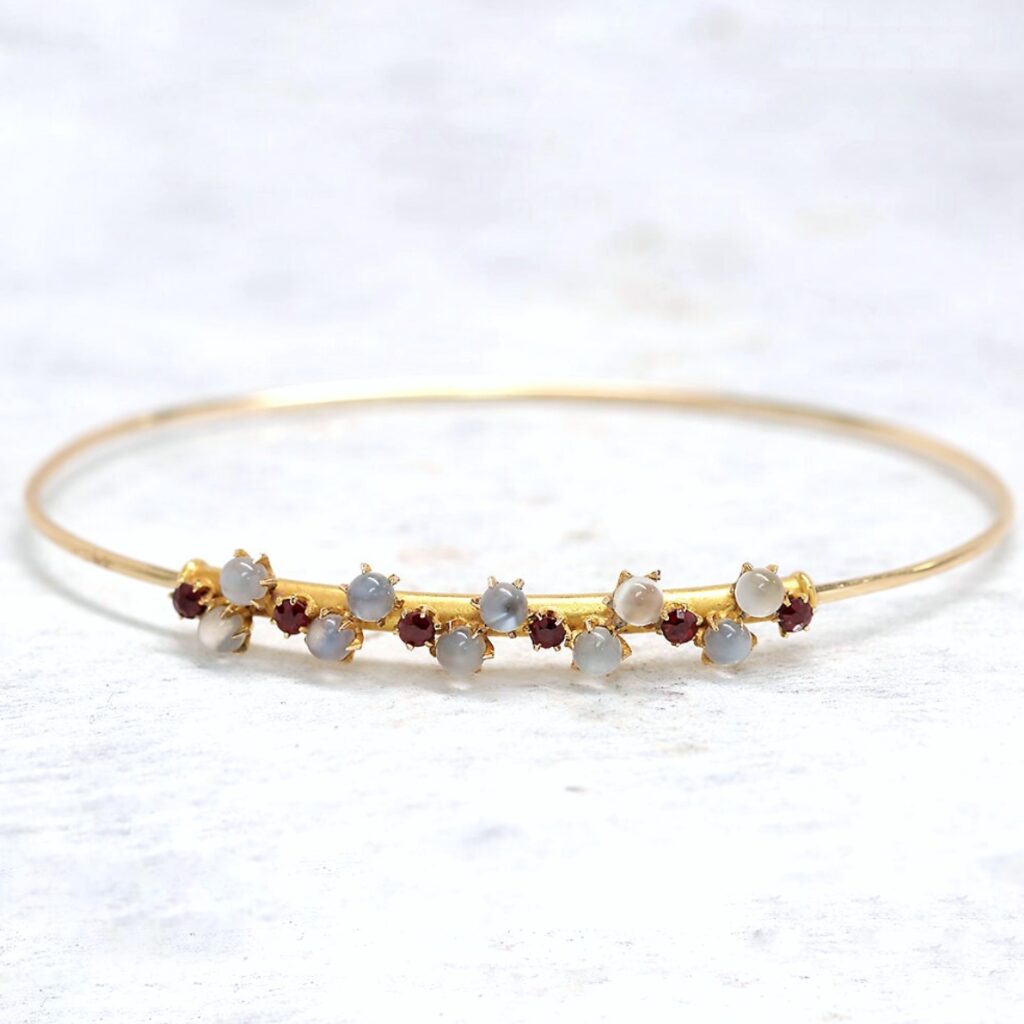 AN00003 vintage Gold Garnet Moonstone Bangle Bracelet