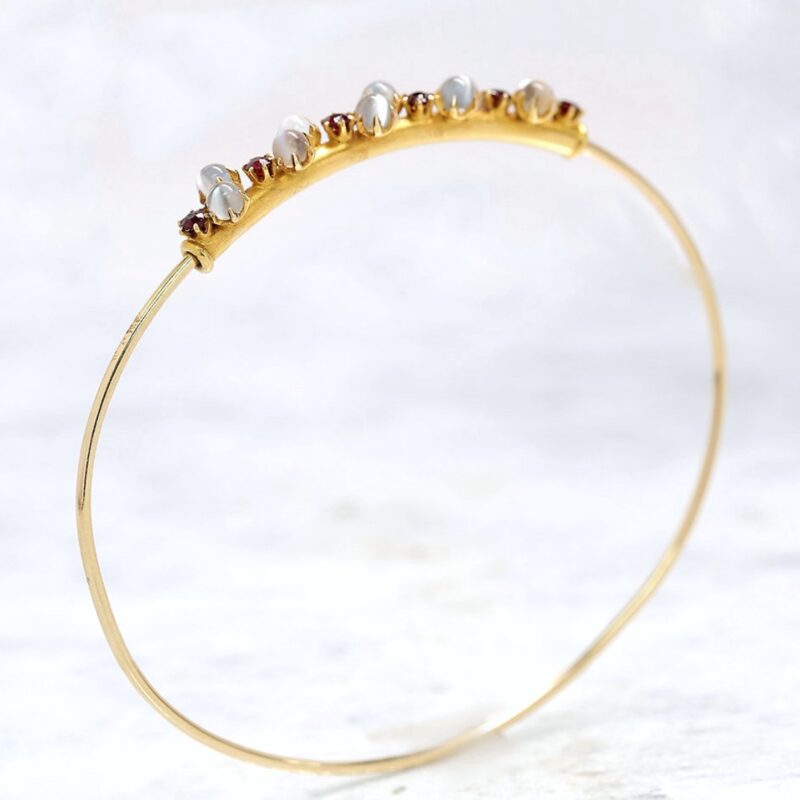 AN00003 vintage Gold Garnet Moonstone Bangle Bracelet